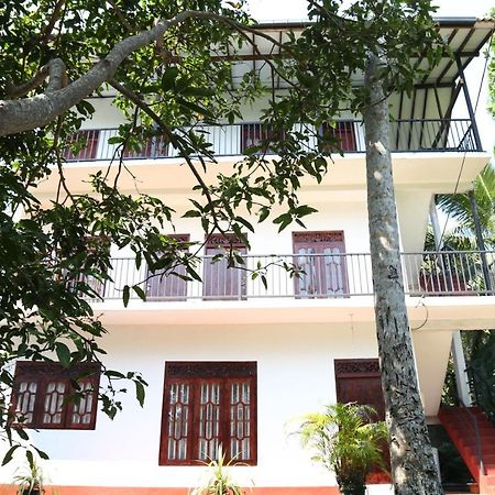 Sumudu Villa Hikkaduwa Exterior photo