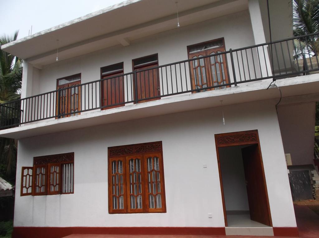 Sumudu Villa Hikkaduwa Exterior photo