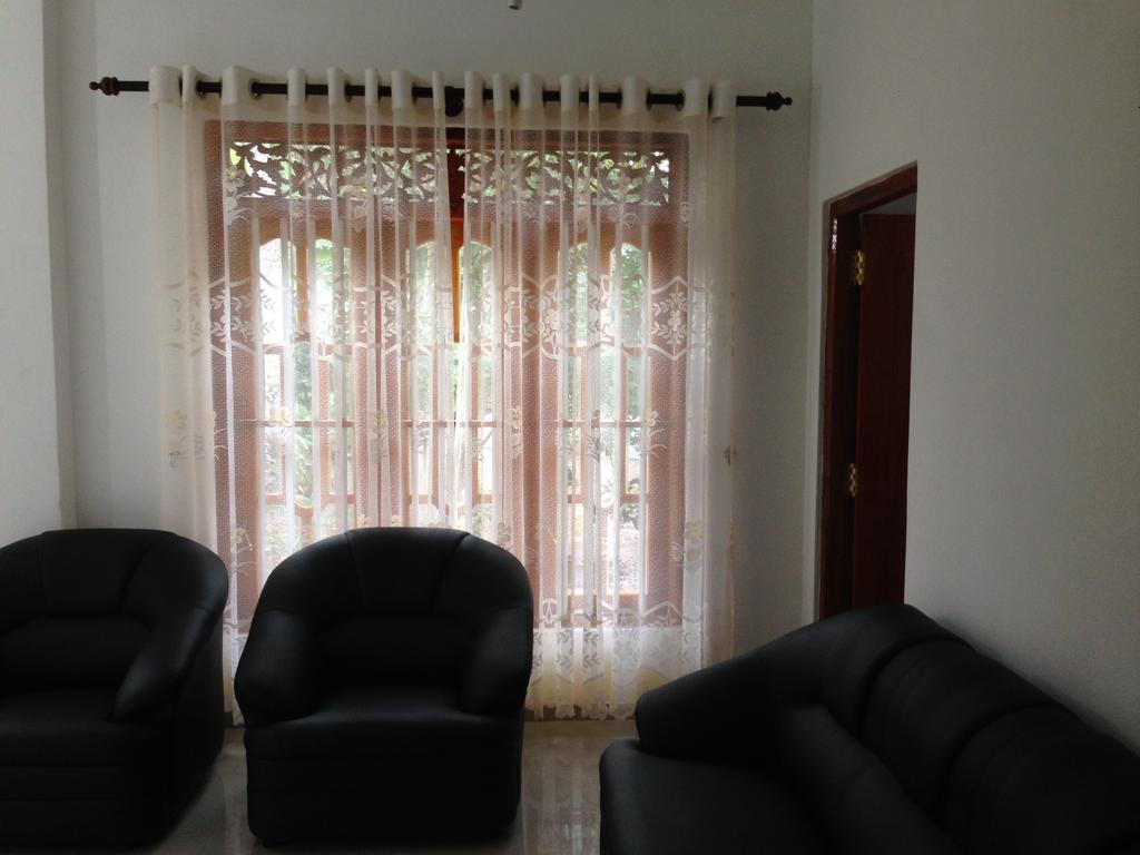 Sumudu Villa Hikkaduwa Exterior photo